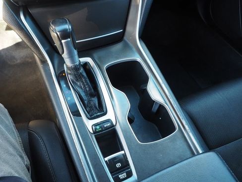 Used 2020 Honda Accord Sport image 23