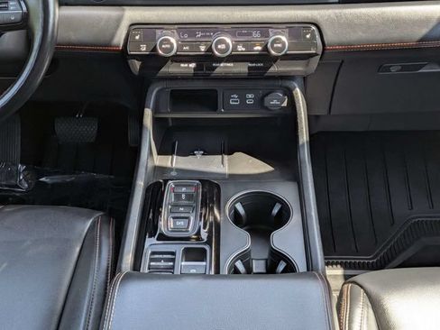 Used 2024 Honda Pilot TrailSport image 20