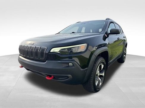 Used 2019 Jeep Cherokee Trailhawk AWD/4WD image 7