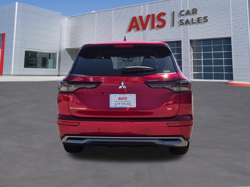 Used 2025 Mitsubishi Outlander SE AWD/4WD image 7