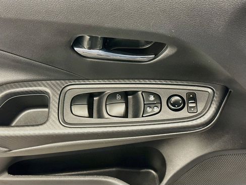 Used 2025 Nissan Versa SV w/ Trunk Package FWD image 15