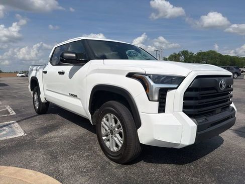 Used 2024 Toyota Tundra SR5 w/ SR5 Convenience Package AWD/4WD image 3