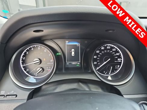 Used 2023 Toyota Camry SE image 22
