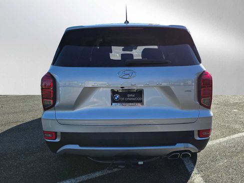Used 2022 Hyundai Palisade SE image 4