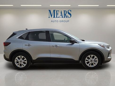 Used 2023 Ford Escape Active image 6