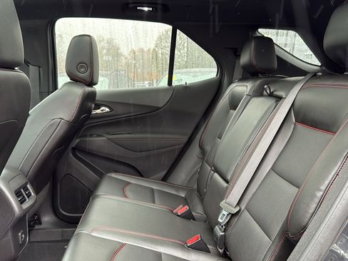 Used 2022 Chevrolet Equinox RS w/ RS Leather Package image 25