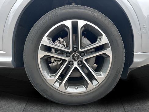 Used 2025 Audi Q5 Premium AWD/4WD image 9