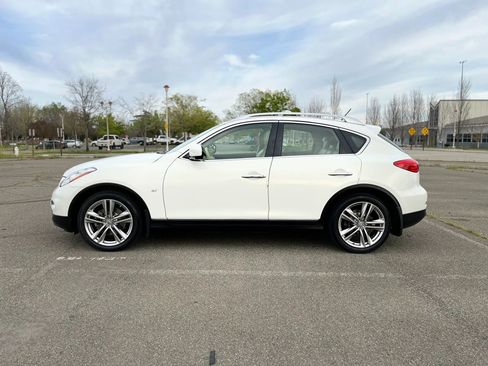 Used 2014 INFINITI QX50 Journey w/ Premium Package image 8