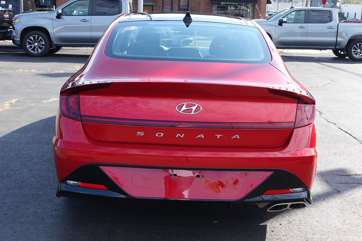 Used 2021 Hyundai Sonata SEL w/ Convenience Package FWD image 9