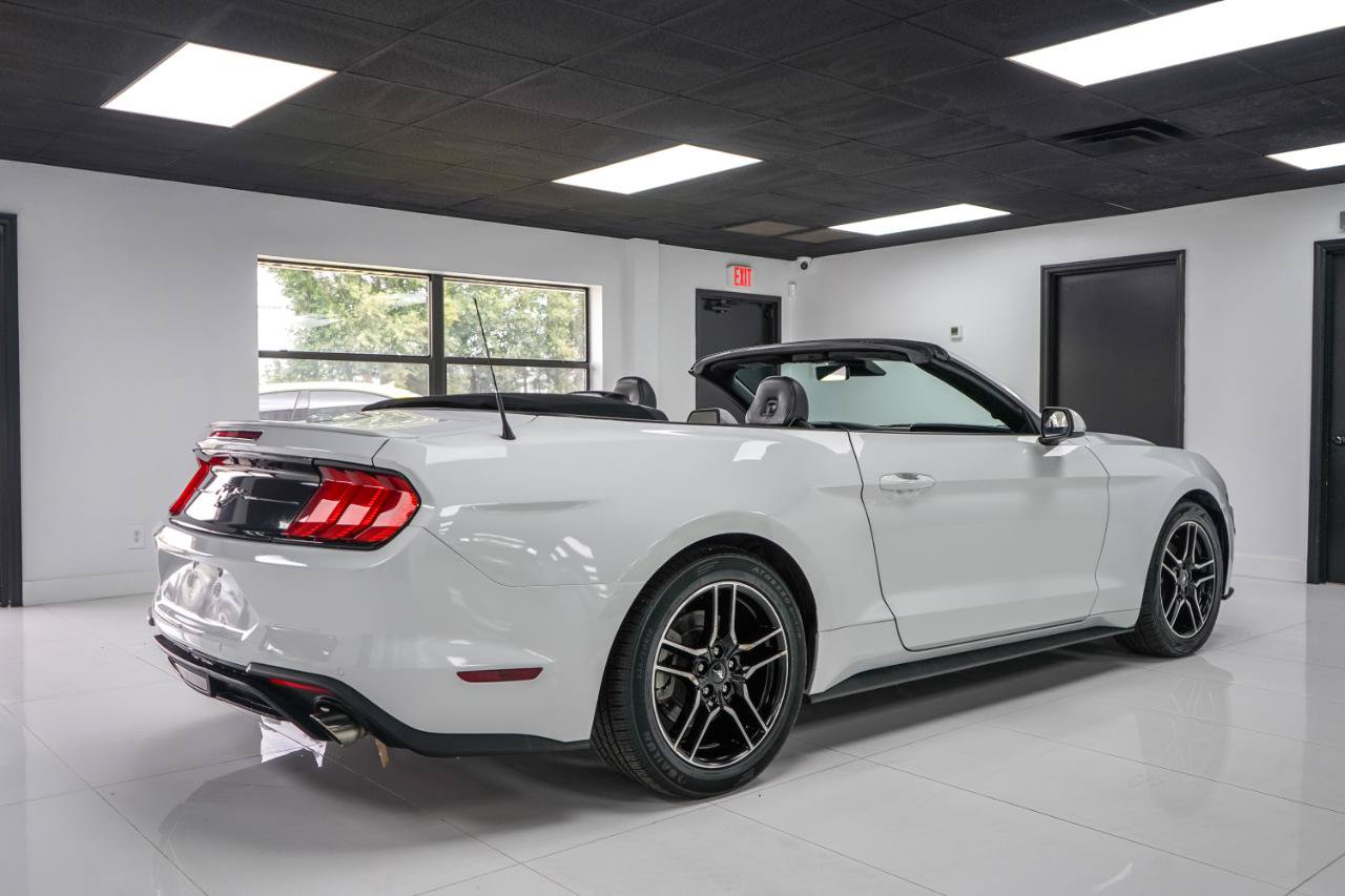 Used 2023 Ford Mustang Premium RWD image 5