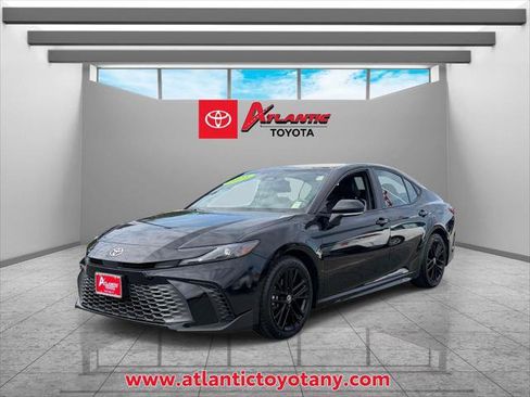Certified 2025 Toyota Camry SE FWD image 2