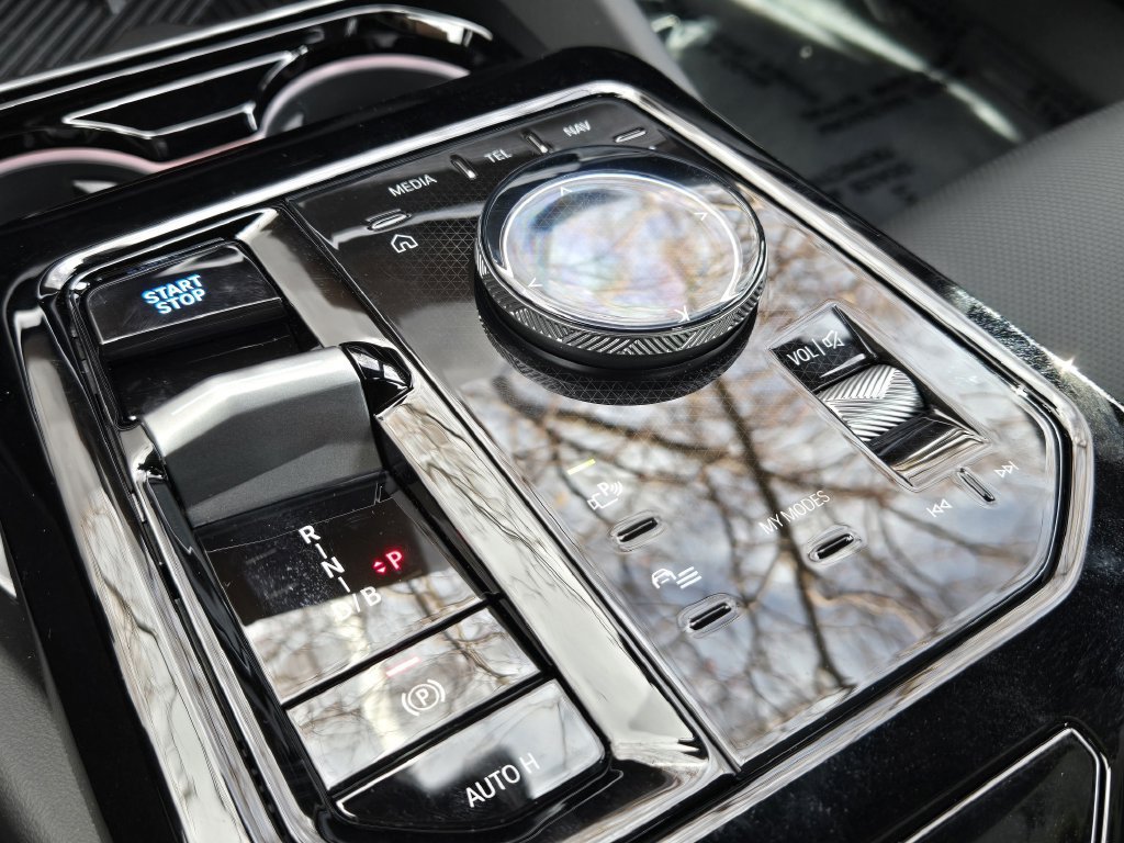 Certified 2026 BMW i5 eDrive40 AWD/4WD image 23