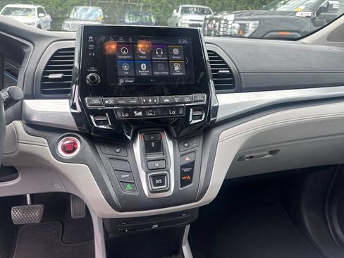 Used 2018 Honda Odyssey EX-L image 12