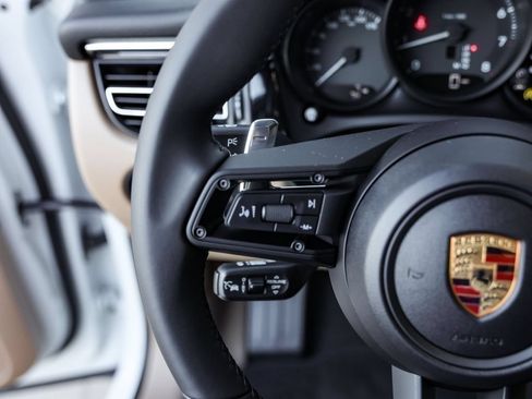 Certified 2026 Porsche Macan AWD/4WD image 21