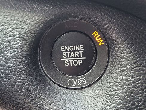 Used 2023 Jeep Cherokee Altitude Lux image 18