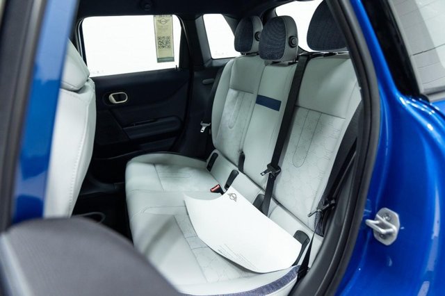Certified 2026 MINI Cooper 4-Door Hardtop FWD image 20