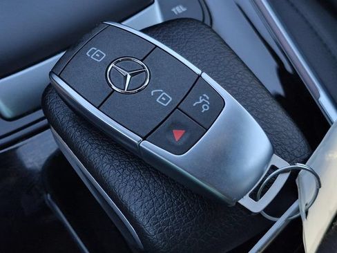 Certified 2021 Mercedes-Benz GLB 250 image 35