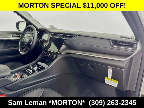 New 2025 Jeep Grand Cherokee Limited w/ Black Appearance Package image 30