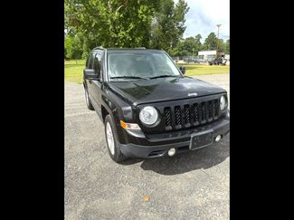 Used 2017 Jeep Patriot Latitude w/ Sun/Sound Group image 1