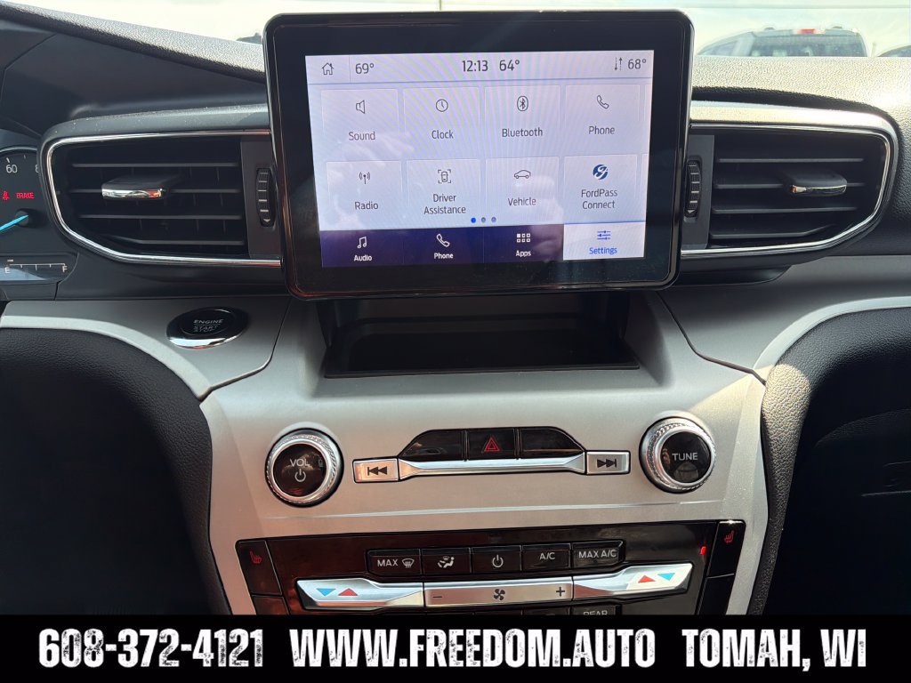Used 2024 Ford Explorer XLT w/ Equipment Group 202A AWD/4WD image 18
