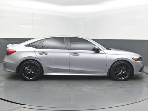 Used 2024 Honda Civic Sport image 10