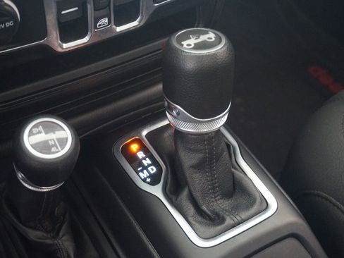 Used 2020 Jeep Wrangler Unlimited Sport S image 31