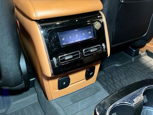 Used 2023 Lincoln Aviator Black Label w/ Jet Package AWD/4WD image 11
