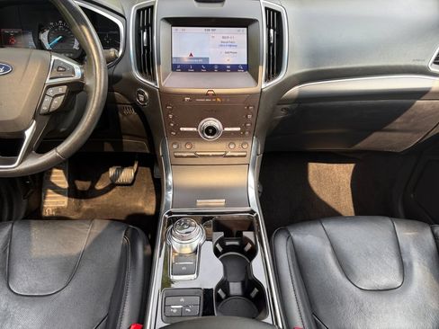 Used 2020 Ford Edge Titanium w/ Equipment Group 301A AWD/4WD image 10