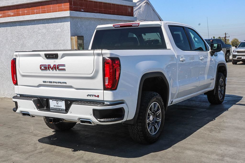 Used 2025 GMC Sierra 1500 AT4 AWD/4WD image 9