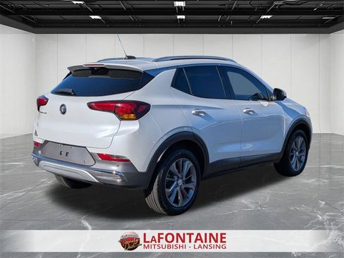 Used 2022 Buick Encore GX Essence w/ Advanced Technology Package image 5
