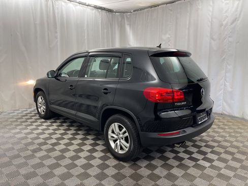 Used 2014 Volkswagen Tiguan S image 4