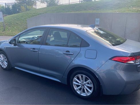 Used 2024 Toyota Corolla LE w/ LE Convenience Package image 3