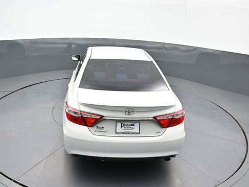 Used 2015 Toyota Camry SE image 37
