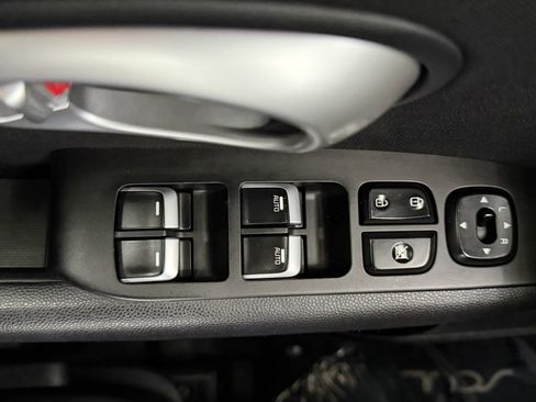 Used 2018 Kia Soul + image 22