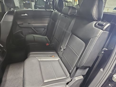 Used 2022 Volkswagen Atlas SE AWD/4WD image 14
