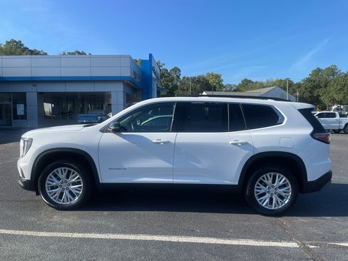 Certified 2024 GMC Acadia Elevation AWD/4WD image 1