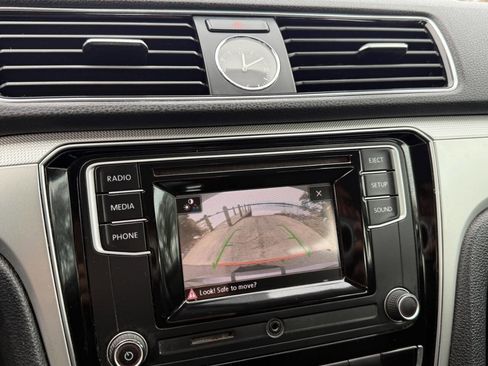 Used 2017 Volkswagen Passat 1.8T S image 17