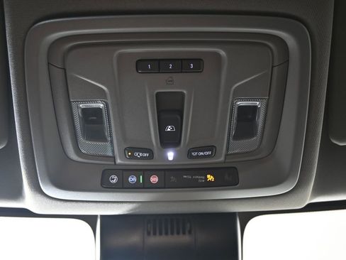 Used 2025 GMC Sierra 1500 Elevation w/ Preferred Package AWD/4WD image 32