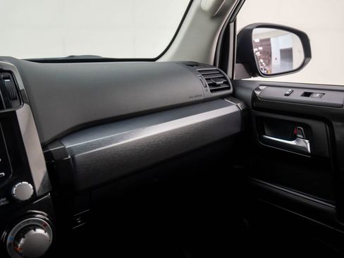 Used 2024 Toyota 4Runner TRD Off-Road Premium image 19