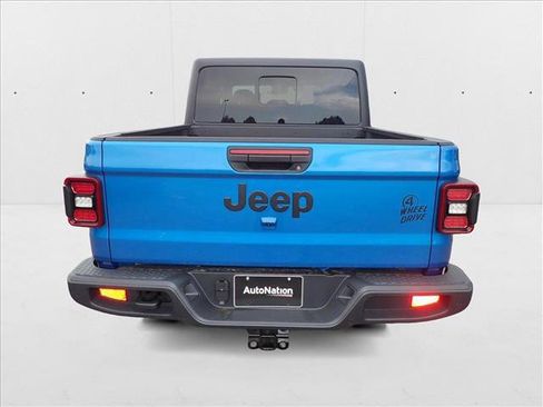 New 2025 Jeep Gladiator Willys image 3