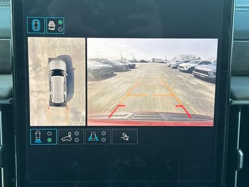 Certified 2025 GMC Yukon Denali Ultimate AWD/4WD image 31