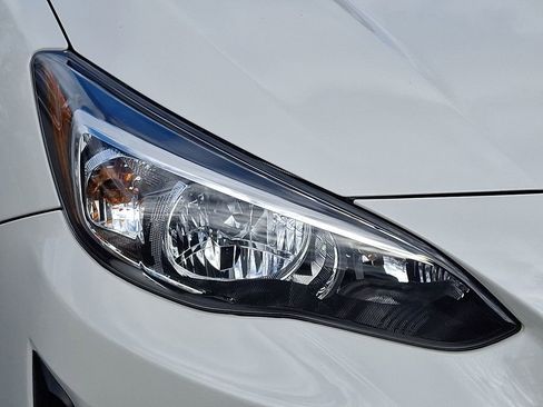 Used 2023 Subaru Crosstrek 2.0i Premium image 9