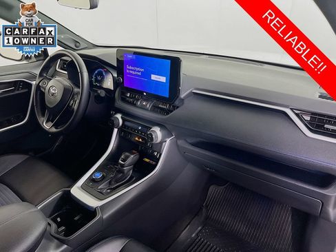 Used 2025 Toyota RAV4 XSE w/ Advanced Technology Package AWD/4WD image 30