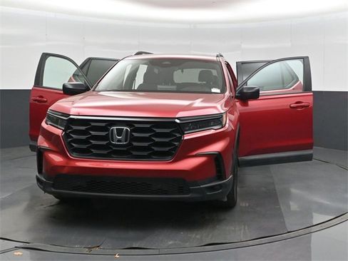 Used 2025 Honda Pilot Sport image 48