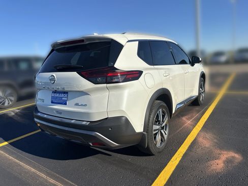 Used 2023 Nissan Rogue SL w/ SL Premium Package AWD/4WD image 3