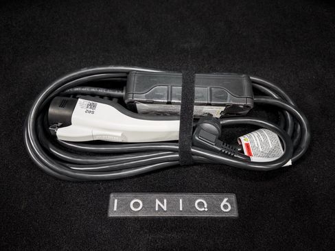 Used 2024 Hyundai Ioniq 6 SEL AWD/4WD image 6