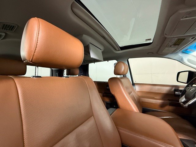 Used 2016 Toyota Sequoia Platinum AWD/4WD image 31