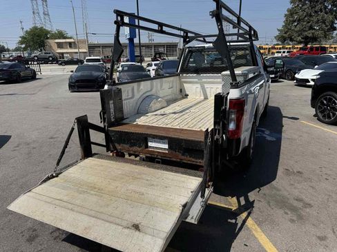 Used 2018 Ford F250 XL w/ Power Equipment Group RWD image 36