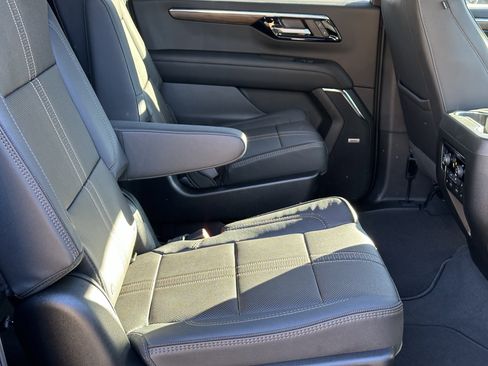New 2026 Chevrolet Suburban High Country AWD/4WD image 18