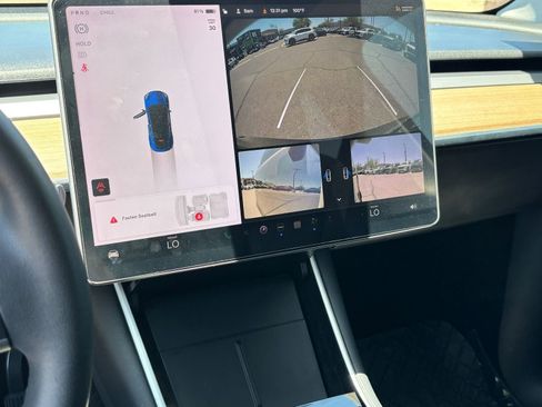 Used 2021 Tesla Model Y Long Range AWD/4WD image 24